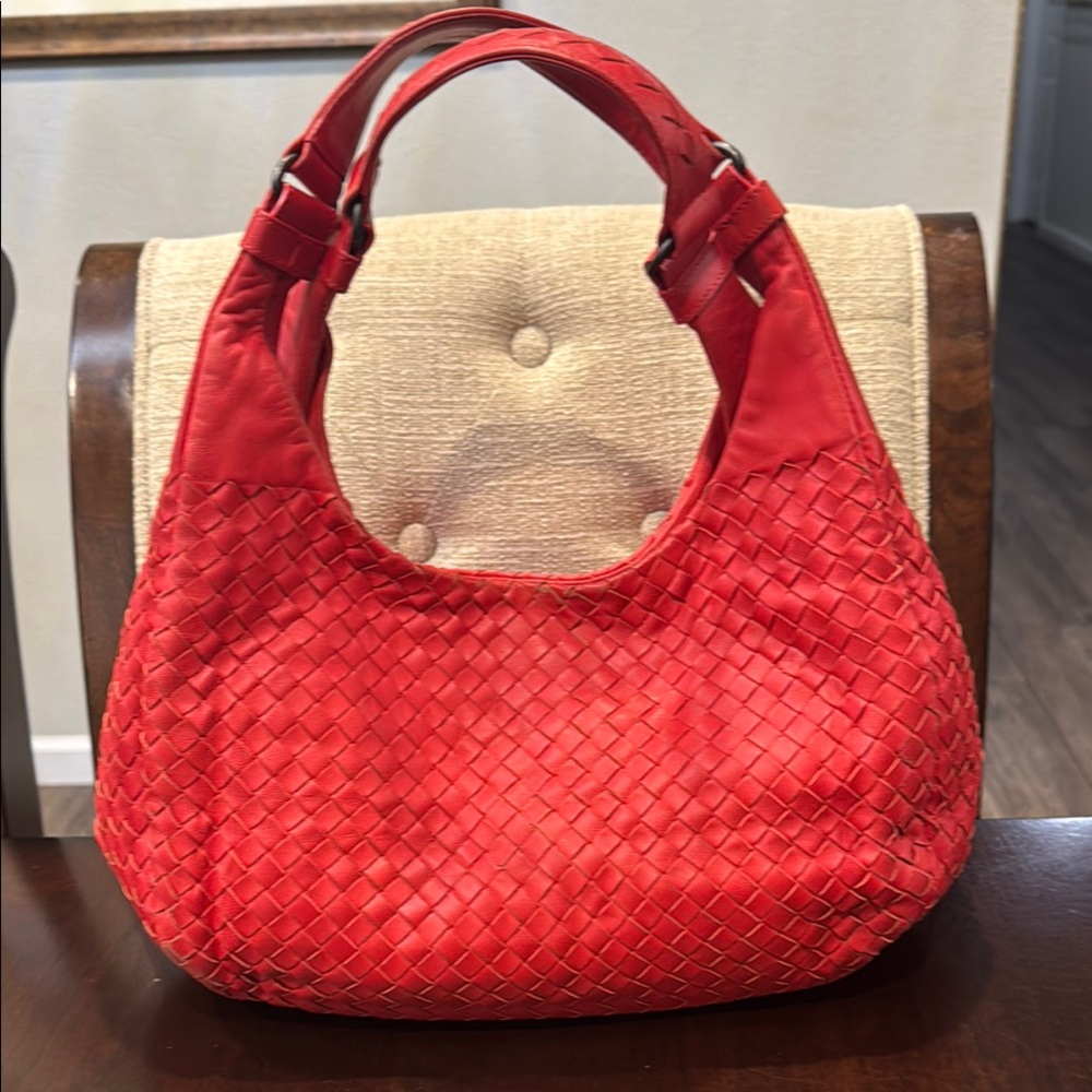 Authentic Bottega Veneta Intrecciato Medium Hobo Bag - Picture 3 of 15